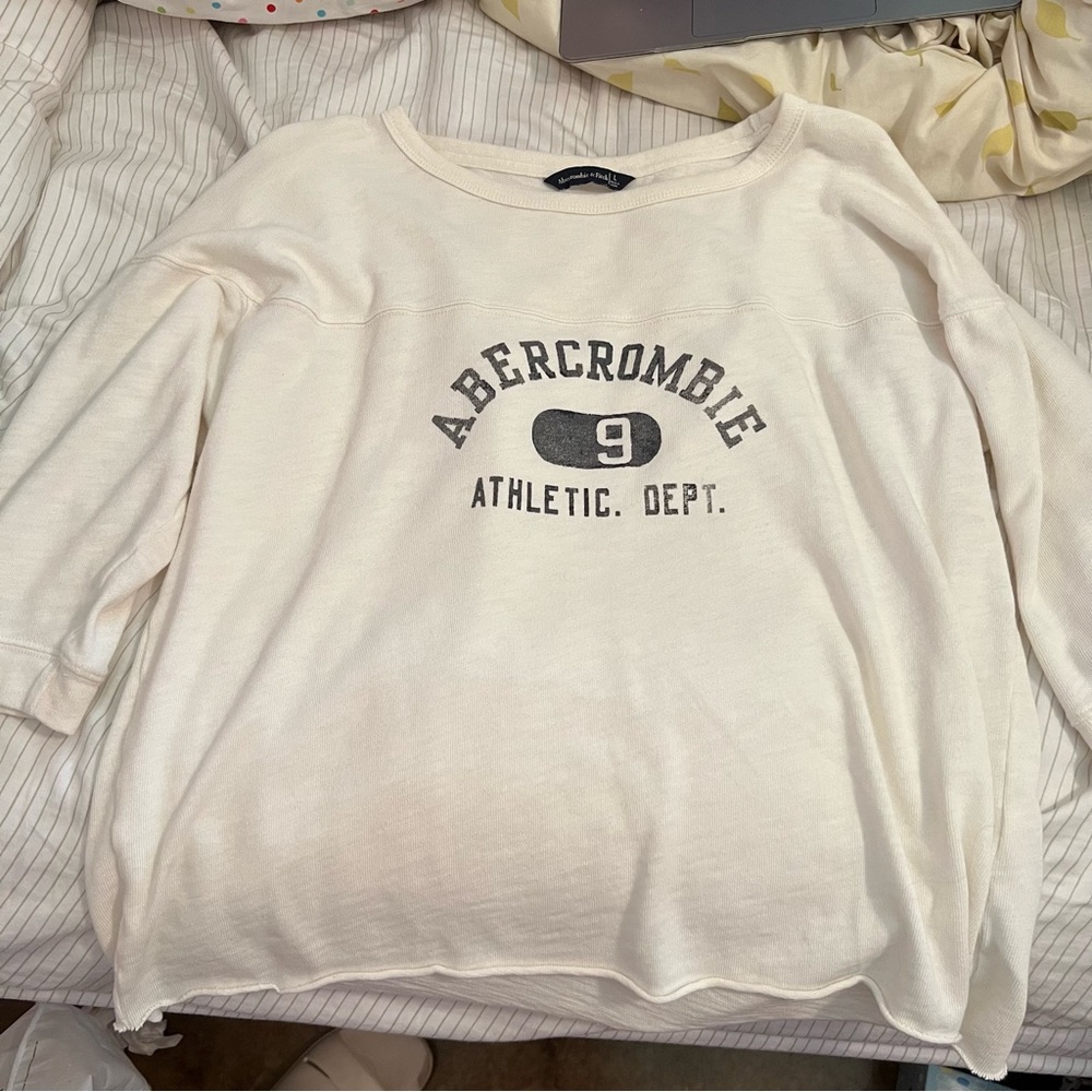 Abercrombie Logo 3/4 sleeve sweater